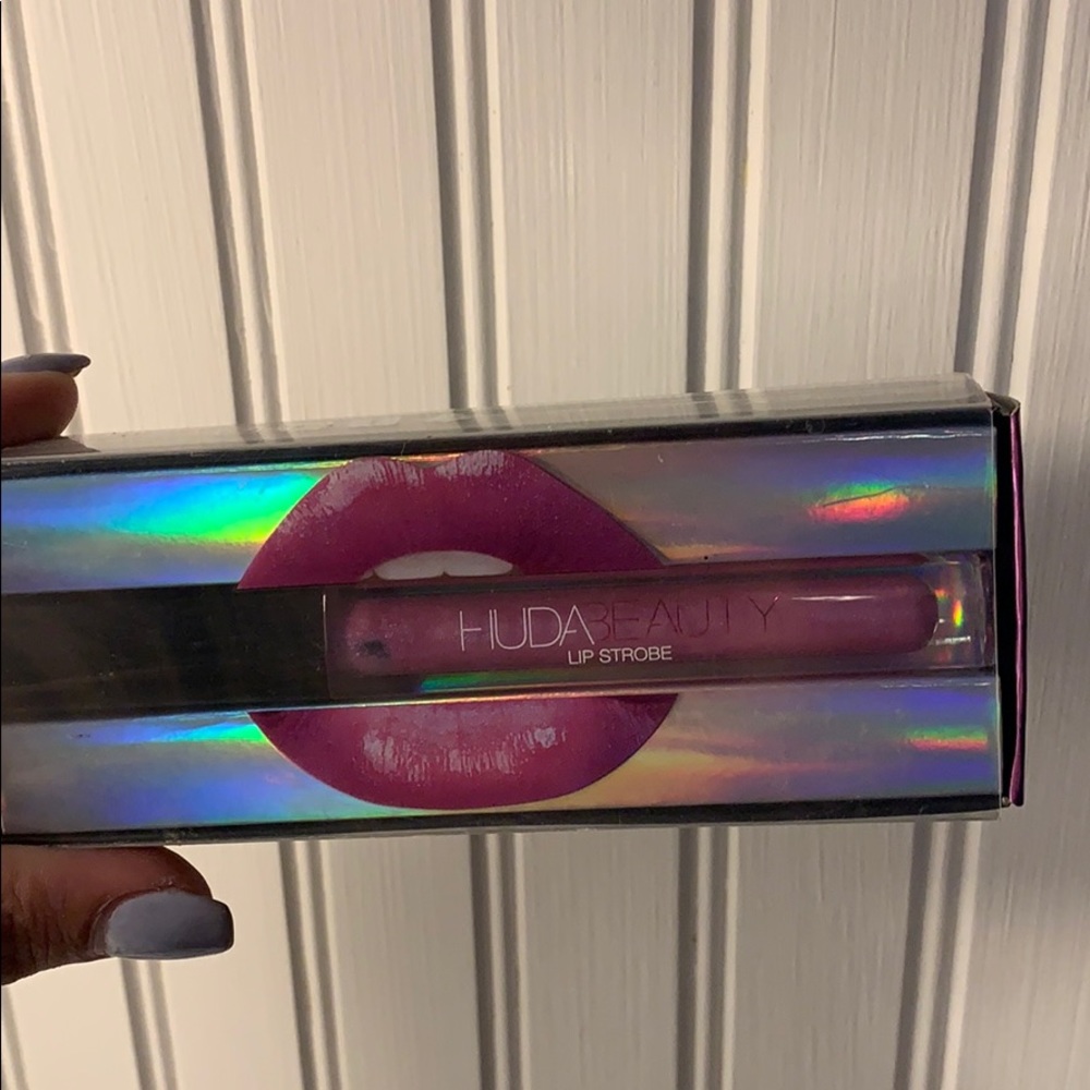 HUDA Beauty Lip Strobe- Mystical